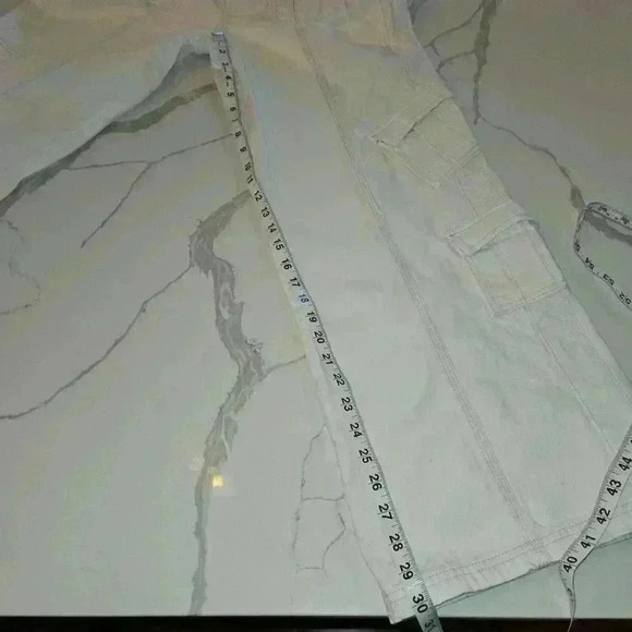BDG Urban Outfitters Y2K Wide Leg Cargo Jeans Cream Size Medium Waist 30 - Picture 7 of 8